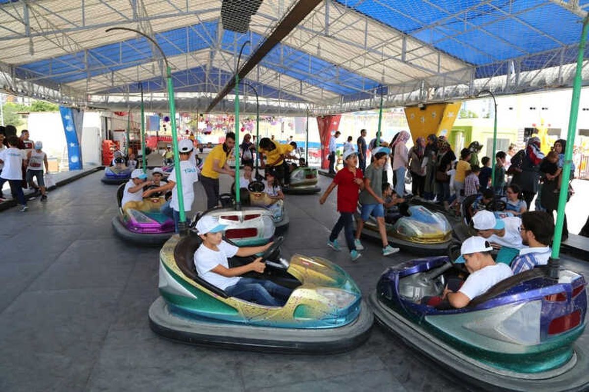 Niğde Belediyesinden Çocuklara Lunapark Eğlencesi
