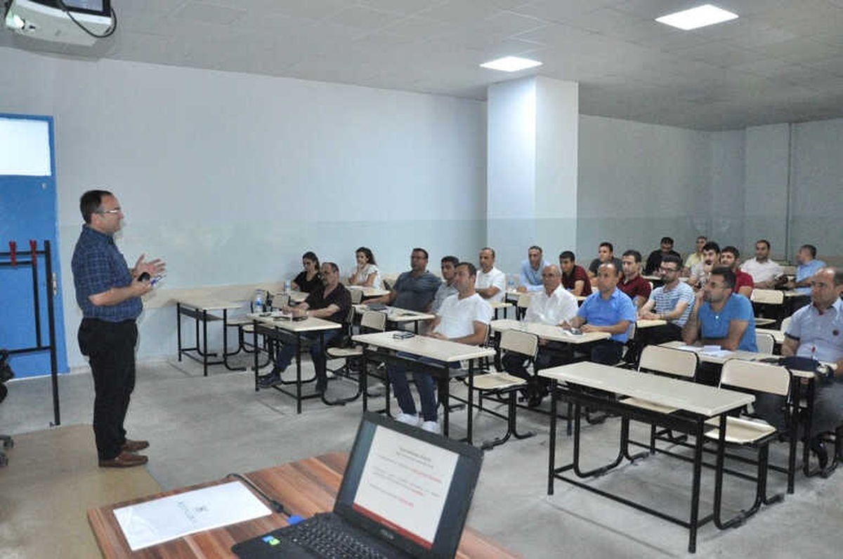 Üniversite Personeline \'Kamu İhale Mevzuatı ve Ekap Eğitimi\'