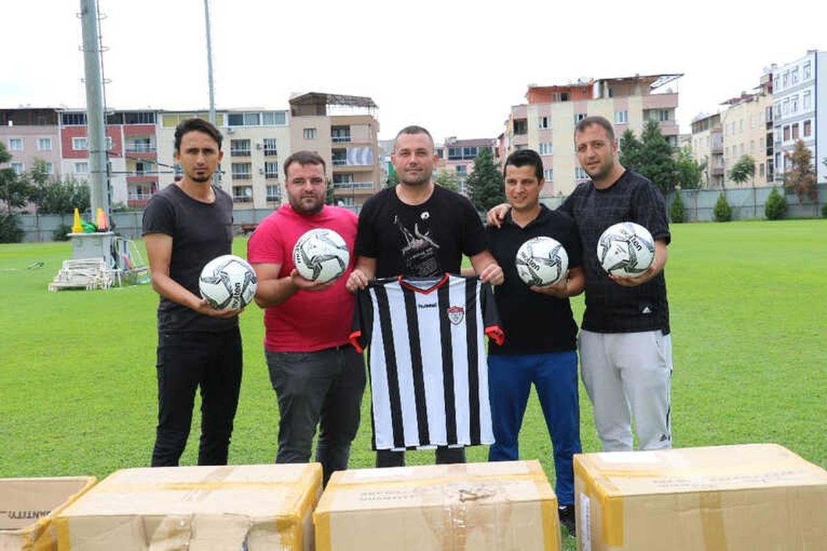 Yunusemre Belediyesinden G.manisaspor\'a Malzeme Desteği