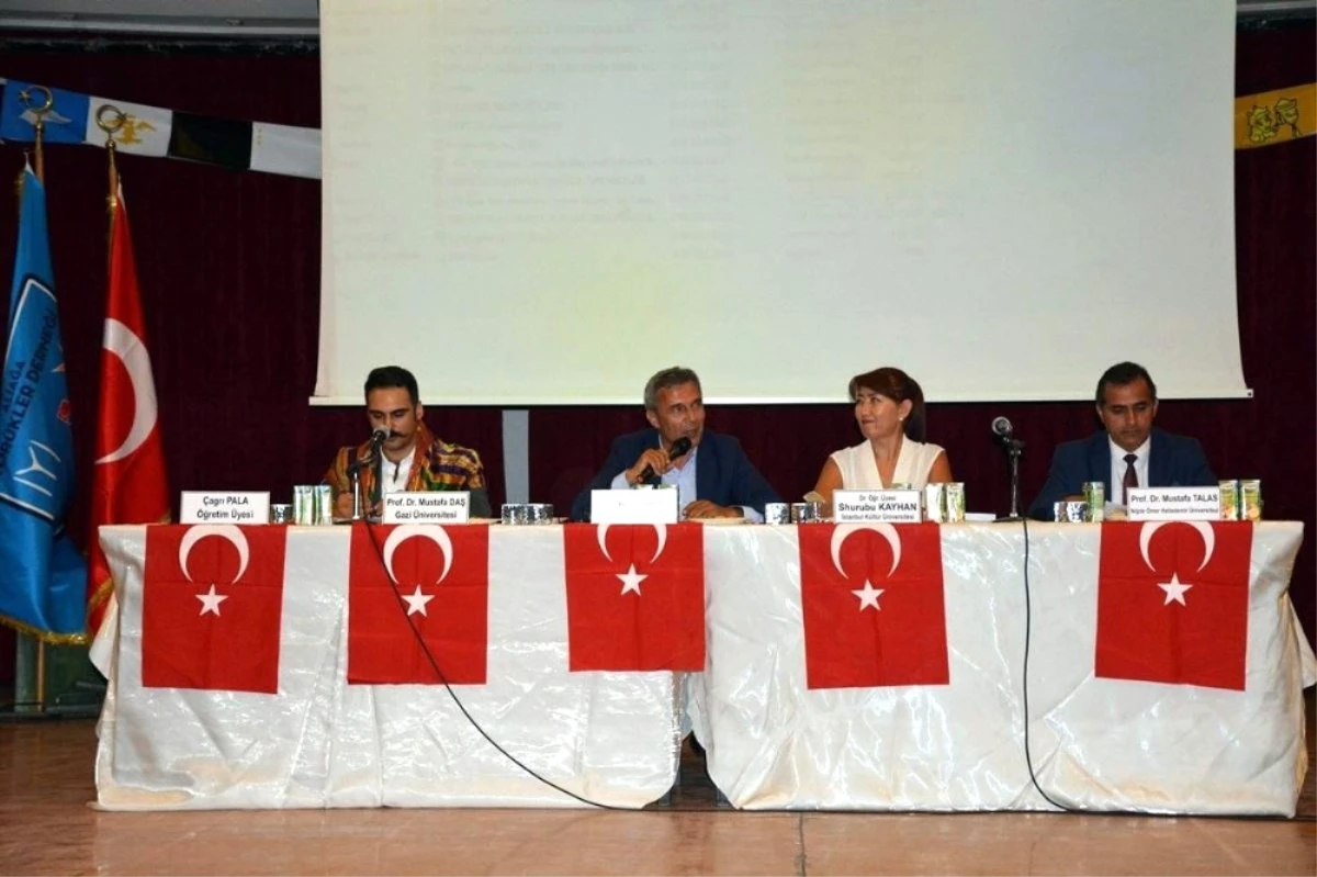 Aliağa\'da Türk Dünyası ve Yörük Türkmenler Paneline Yoğun İlgi