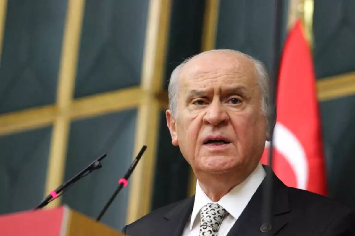 Bahçeli\'den Trump\'a: Papaz Peşine Düşeceğine...