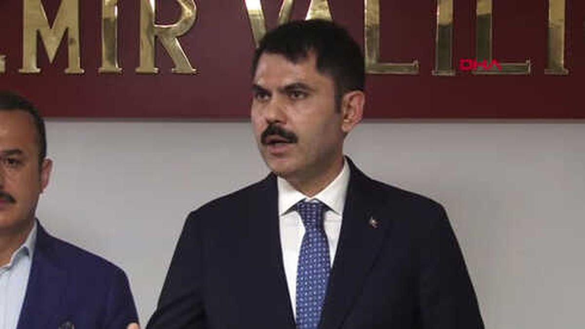 İzmir Bakan Kurum, İzmir\'deki Yapı Stoğunun Yüzde 65\'inin Riskli Olduğunu Söyledi