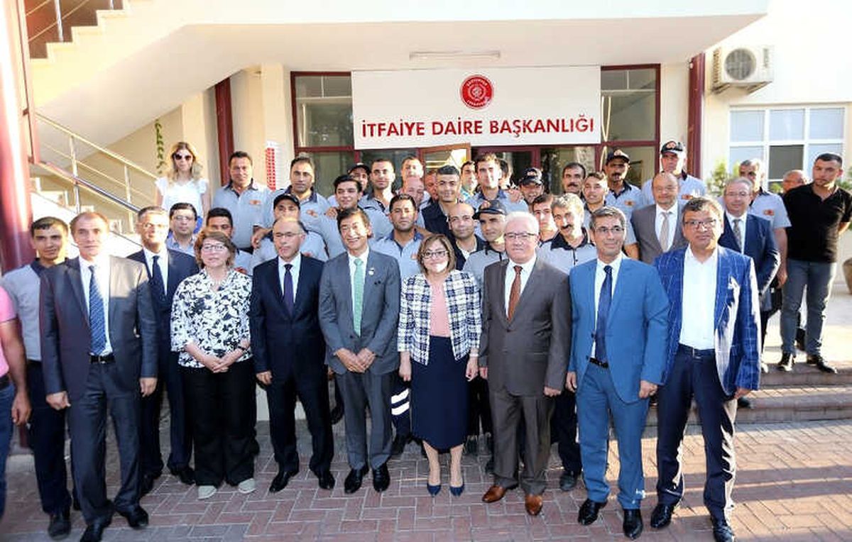 Japonya\'dan Gaziantep\'e 9 İtfaiye Aracı Hibe Edildi