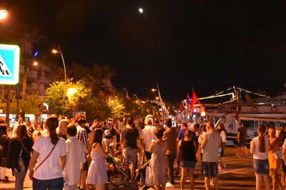 Marmaris\'te \'Kanlı Ay Tutulması\'na Büyük İlgi