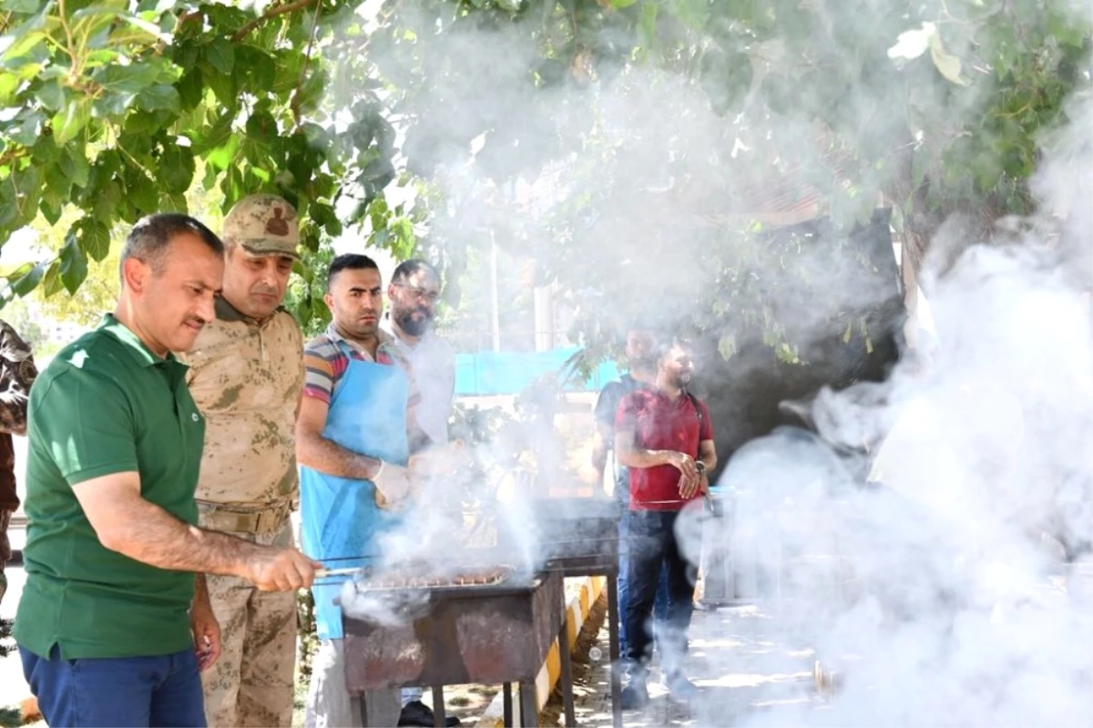 Vali Sonel, Pöh\'lere Mangal Yaptı