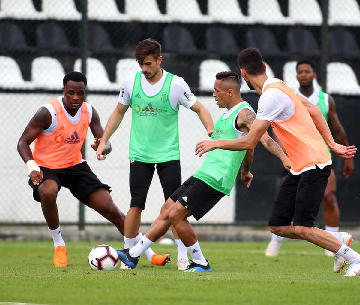 Beşiktaş\'ta Hazırlıklar Sürüyor