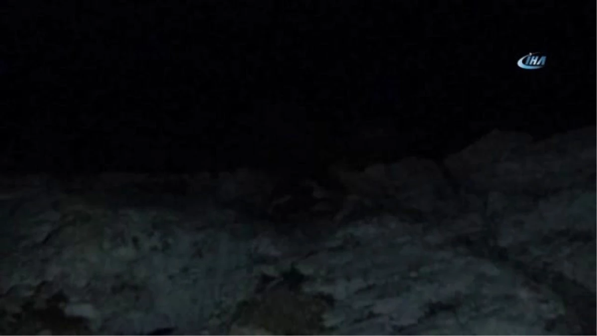 Ege Denizi\'nde Fetö Üyelerini Taşıyan Bot Alabora Oldu; 3\'ü Bebek, 6 Kişi Öldü, 1 Kişi de Kayıp