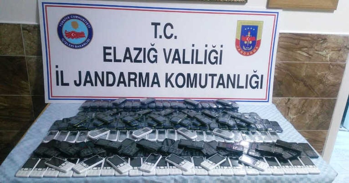 Elazığ\'da 239 Adet Kaçak Cep Telefonu Ele Geçirildi