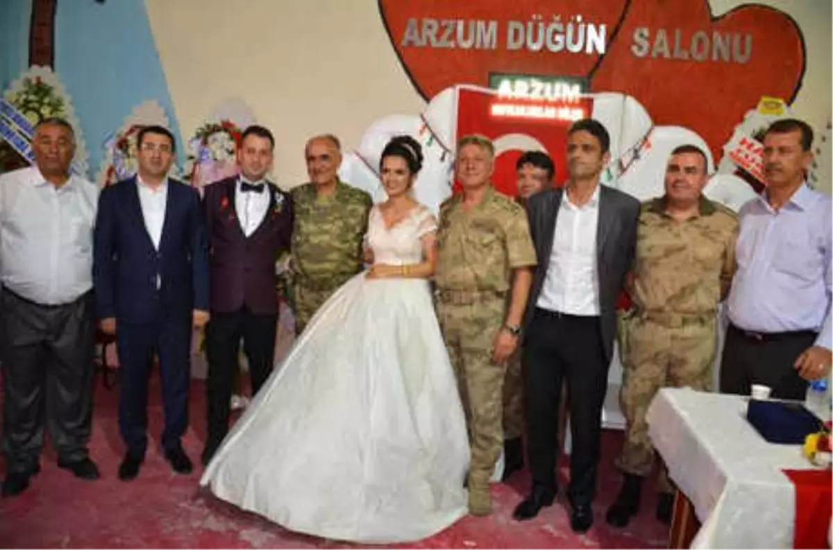 Gazi Astsubaya Görkemli Düğün