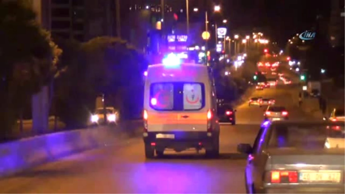 Kırıkkale\'de İki Otomobil Kafa Kafaya Çarpıştı: 4 Yaralı
