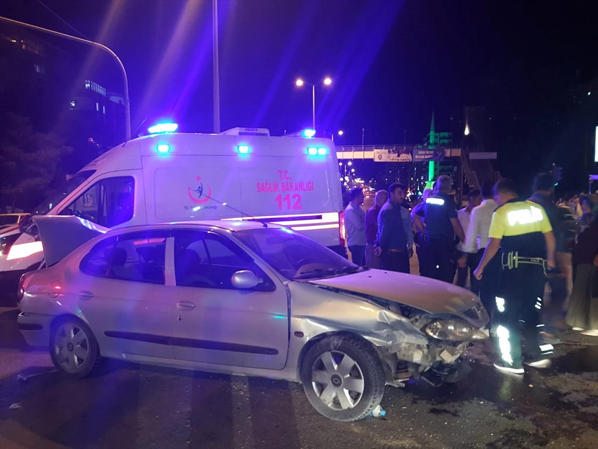 Kırıkkale\'de Trafik Kazası: 4 Yaralı