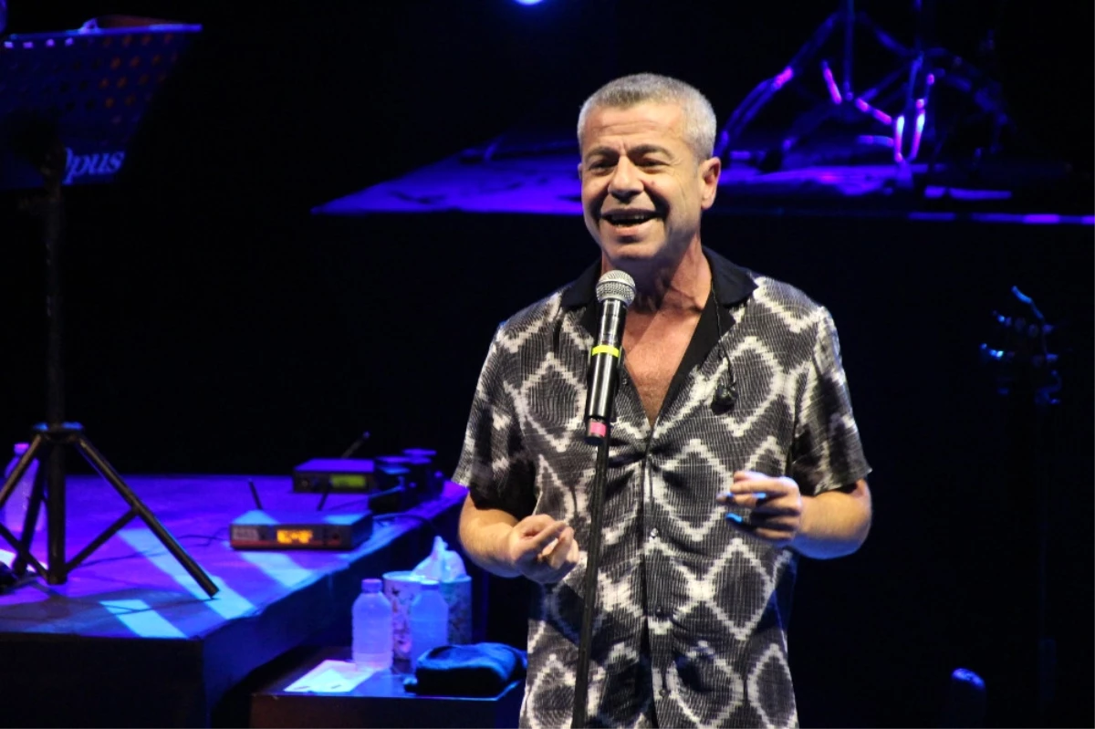 Levent Yüksel\'den Unutulmaz Konser