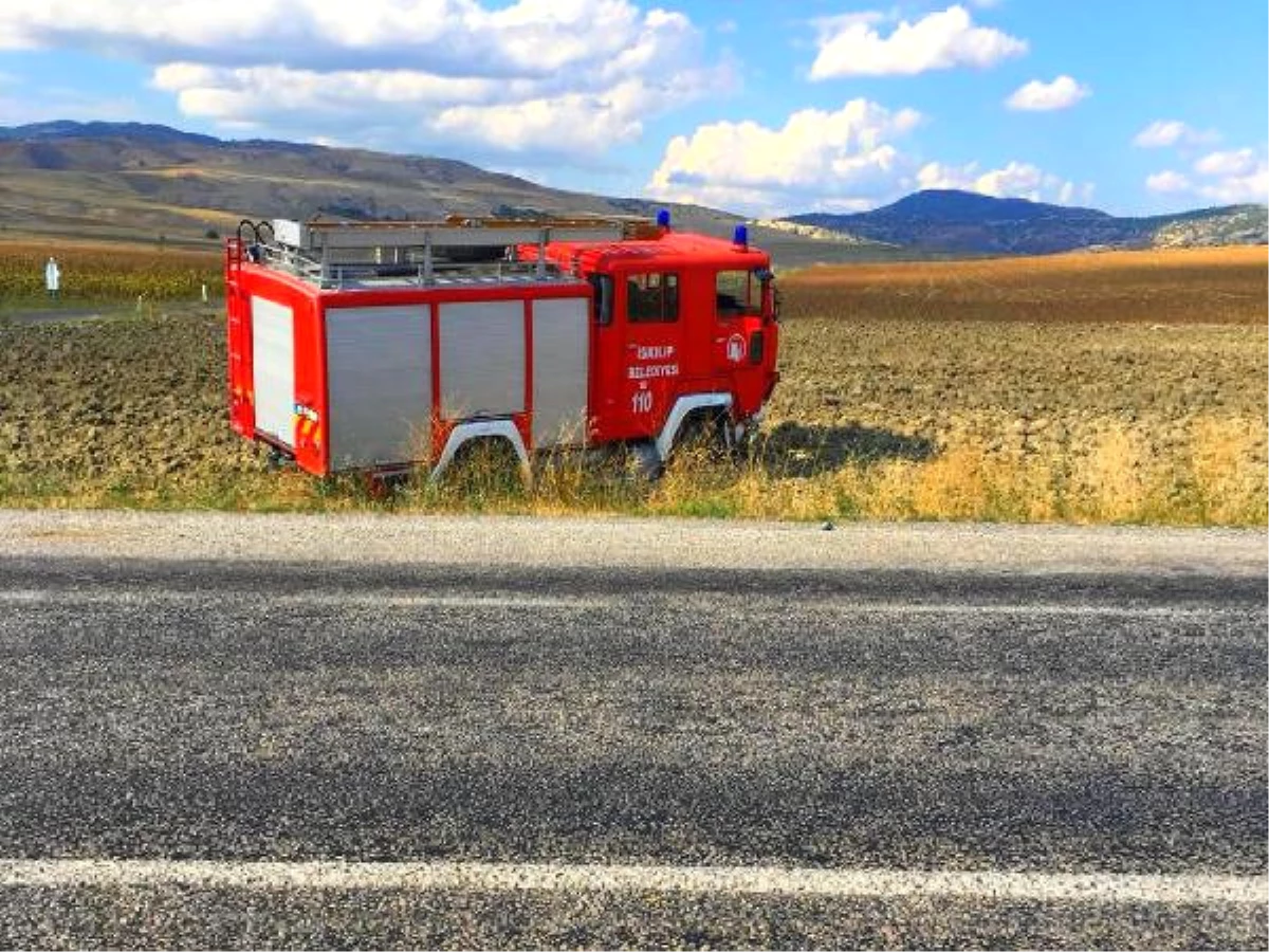 Yangına Giden İtfaiye Aracı Otomobille Çarpıştı: 1 Yaralı