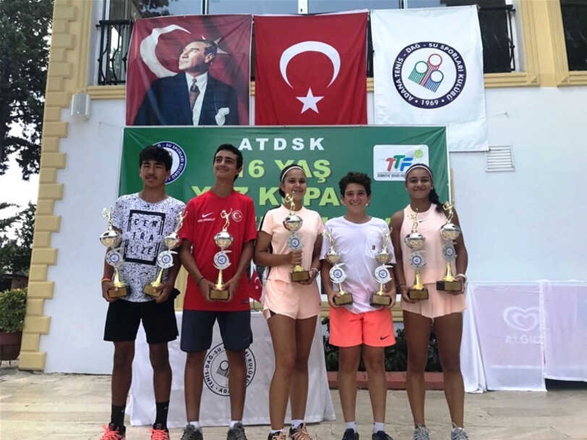 Yaz Kupası Tenis Turnuvası\'nda Mersin Rüzgarı