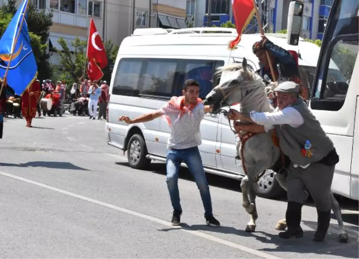 Yörük Türkmen Şöleninde Atlar, Sahiplerine Zor Anlar Yaşattı