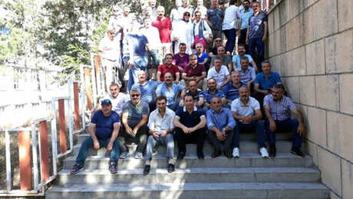 33 Yıl Sonra Mezun Oldukları Lisede Buluştular