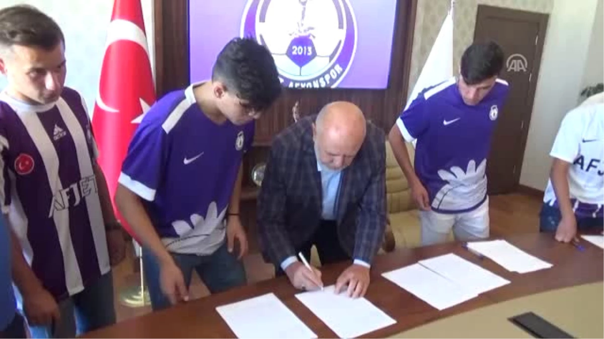 Afjet Afyonspor, Altyapıdan 4 Oyuncusuyla Sözleşme İmzaladı