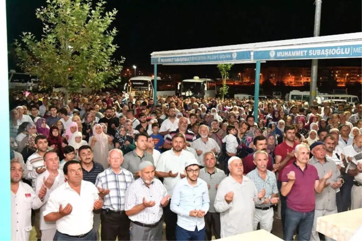 Denizli\'den İlk Hac Kafilesi Dualarla Uğurlandı