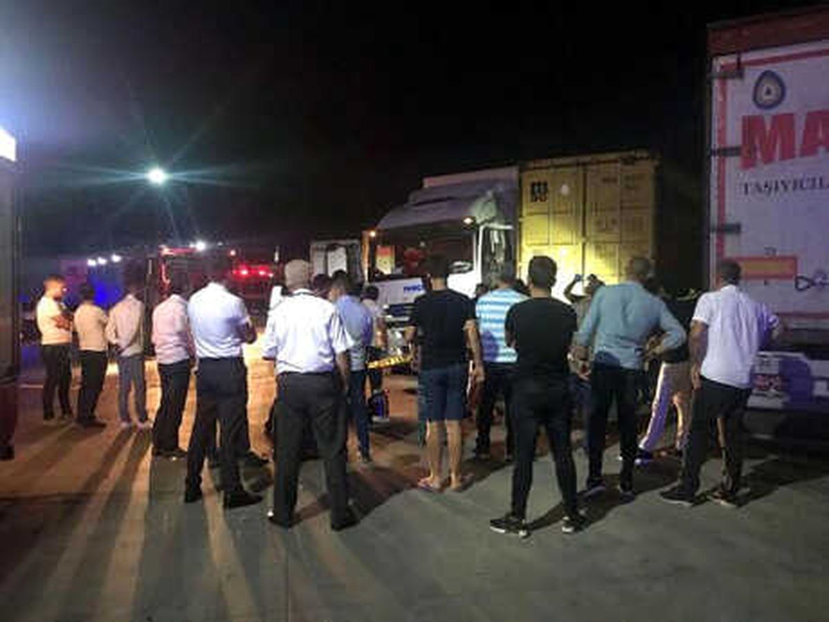 İki Tır Arasına Sıkışan Sürücü Öldü