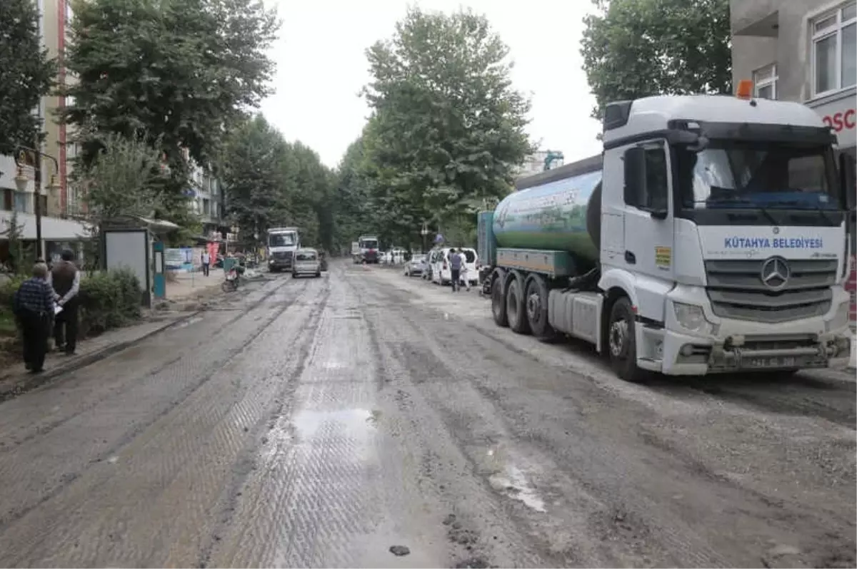 Mithatpaşa Caddesi Yenileniyor