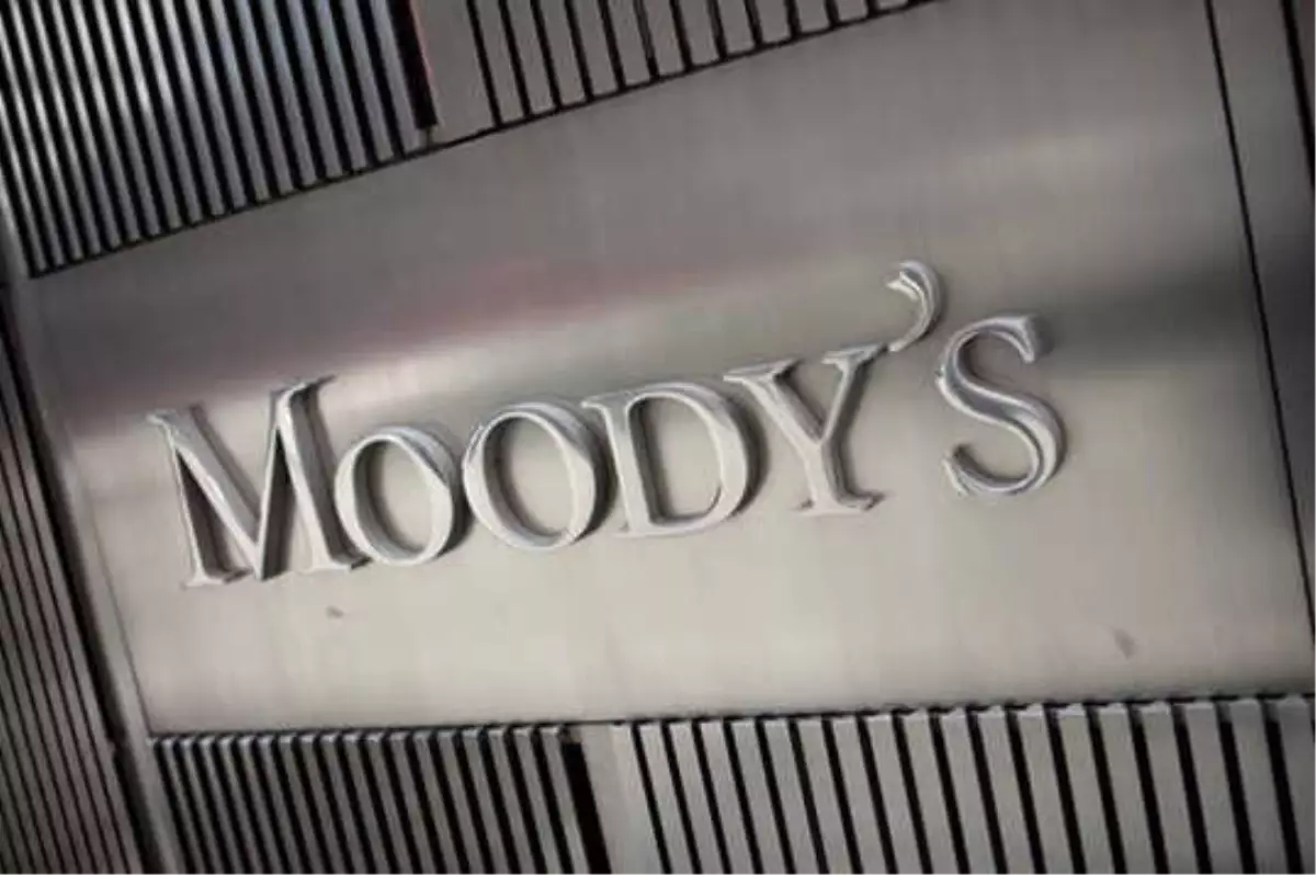 Moody\'s Yunan Bankaların Görünümünü Yükseltti