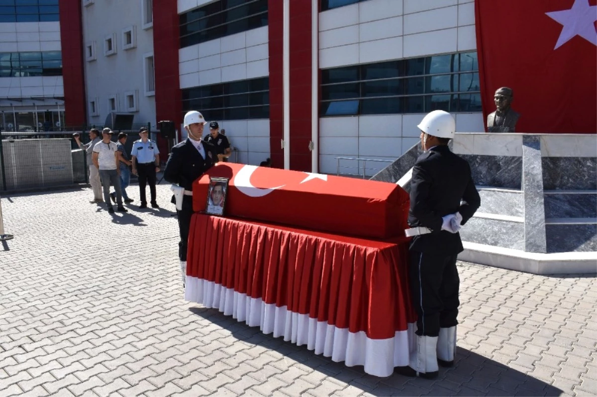 Şehit Polis Memuru İçin Emniyette Tören Düzenlendi