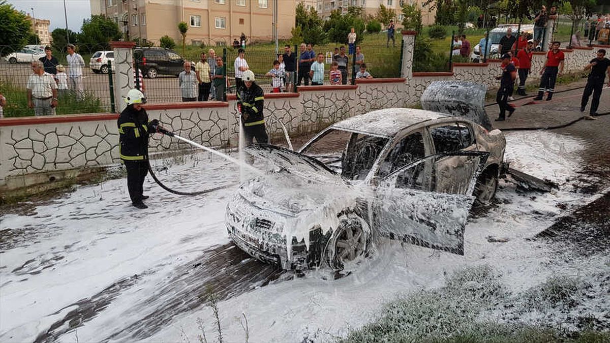 Seyir Halindeki Otomobilde Yangın