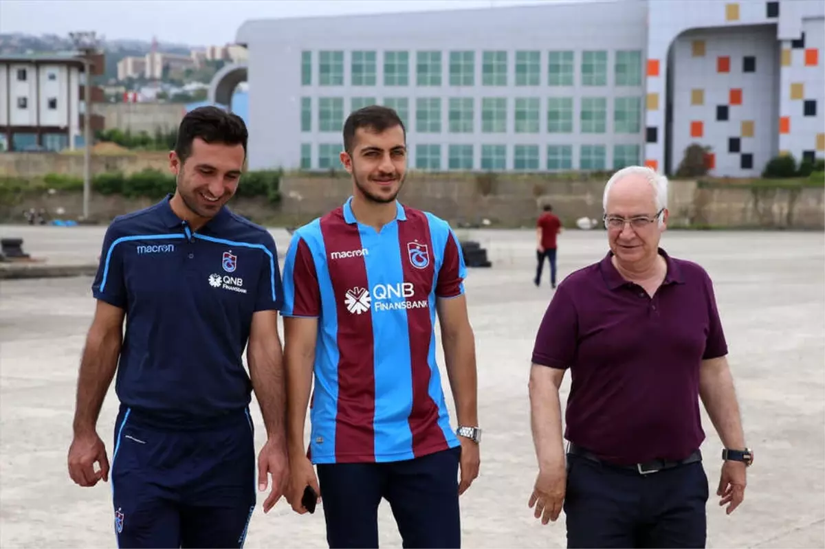 Trabzonspor, İranlı Futbolcu Hosseini\'yi Renklerine Bağladı