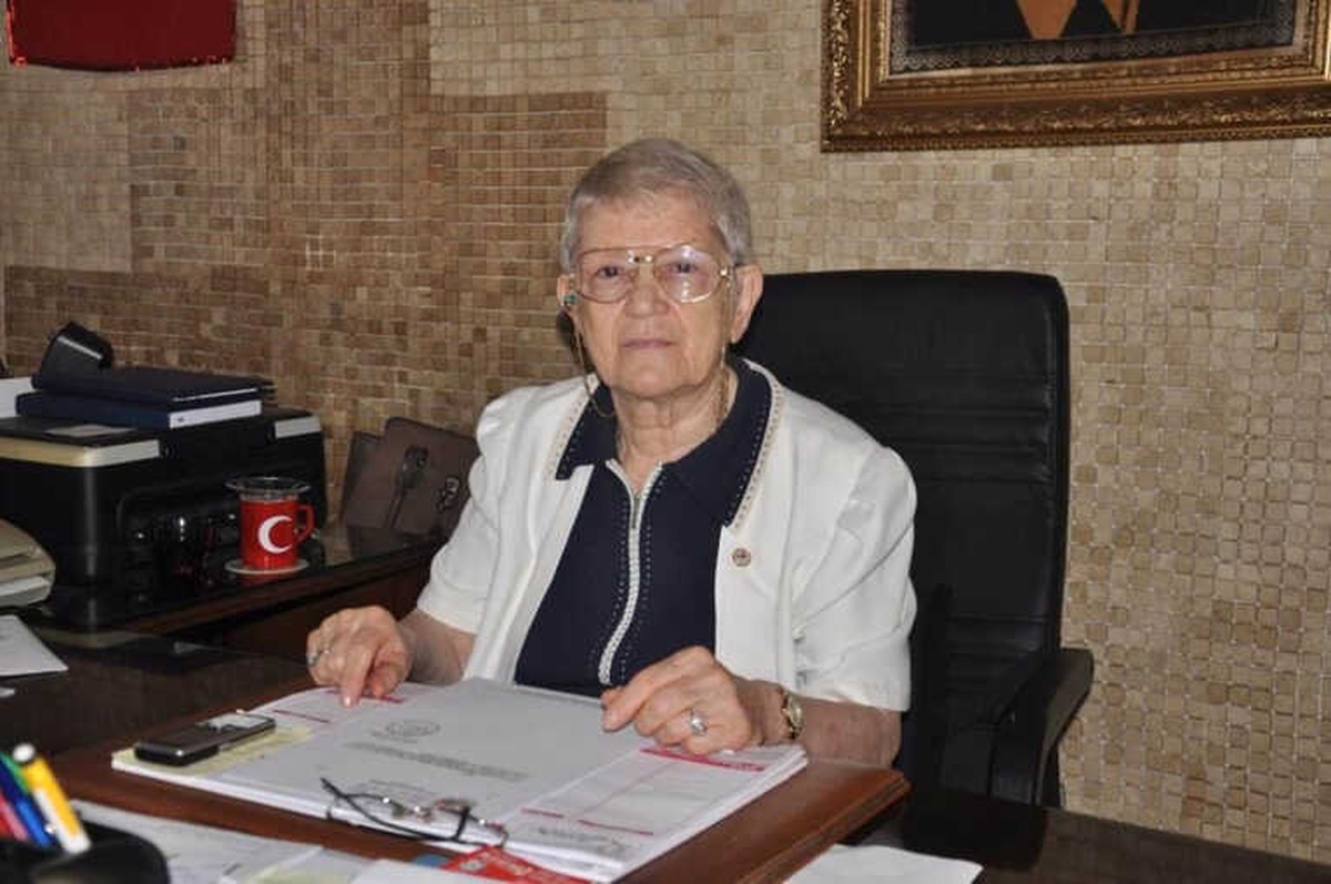 Ünlüselek: "Şehit Yakınlarına ve Gazilere Sahip Çıkmak Herkesin Görevi"