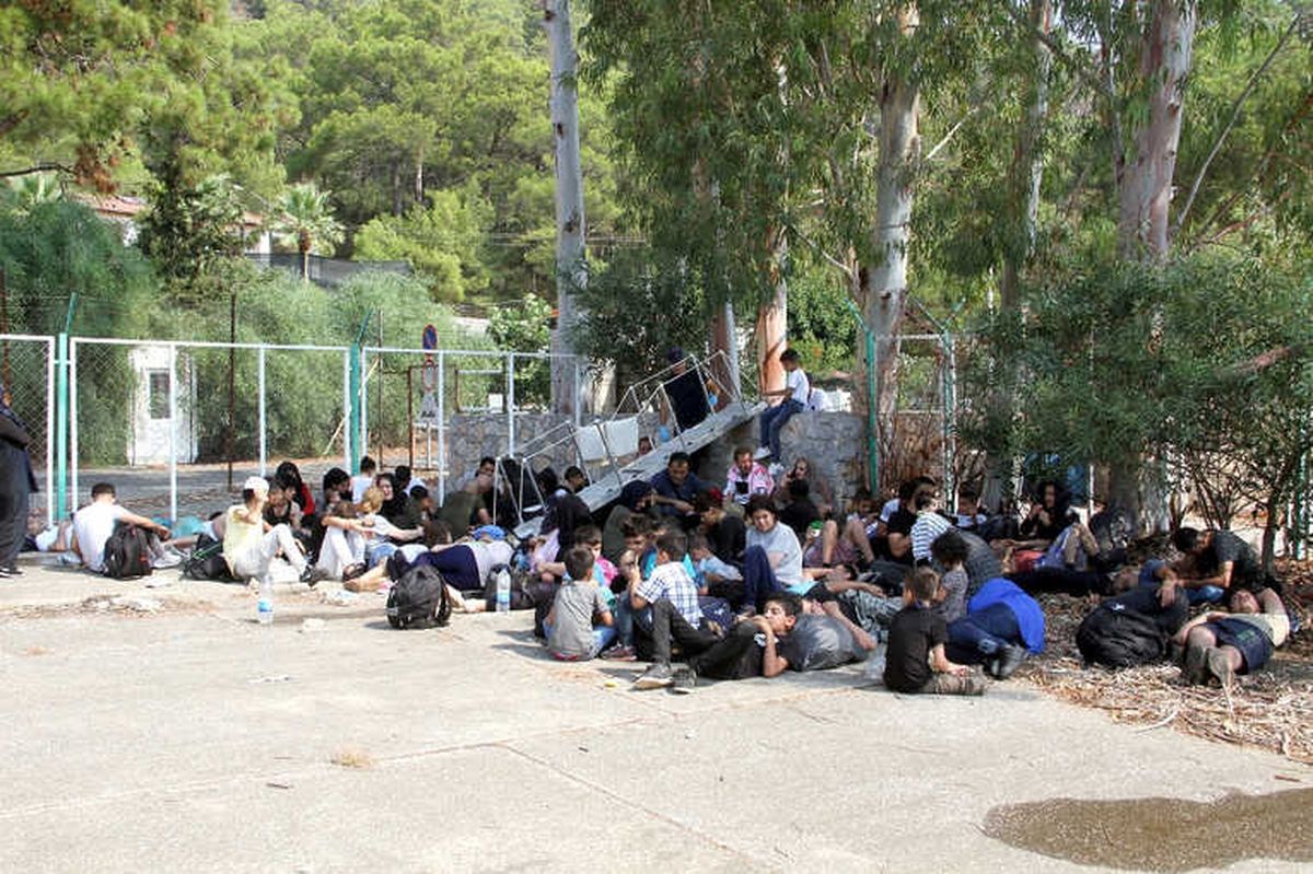 30 Kişilik Tekneden 174 Kaçak Göçmen Çıktı