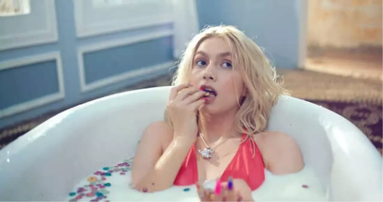 Aleyna Tilki "Türkiye\'de Tatil mi Yapılır" Dedi, Takipçileri Eleştiri Yağmuruna Tuttu