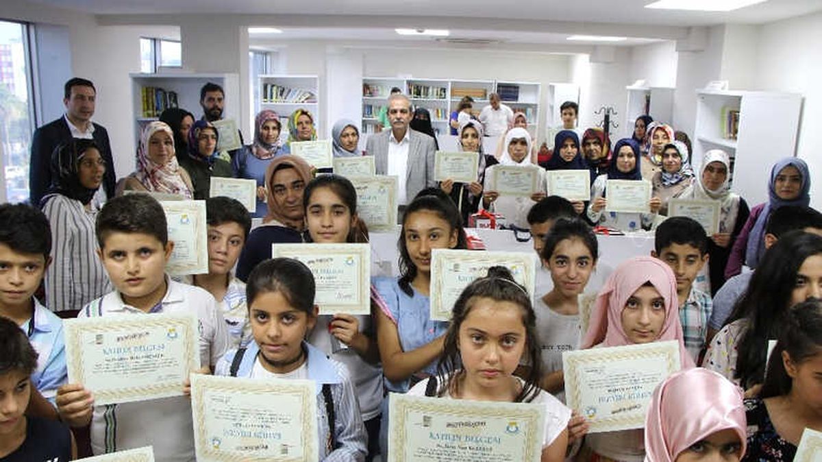 Annemle Okuyorum\' Projesinde Derece Girenler Ödüllerini Aldı