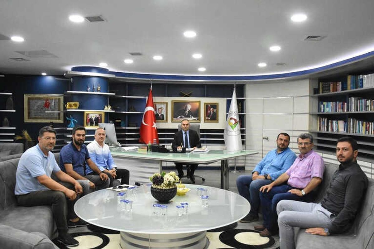 Başkan Ay\'ı 6. Komite Başkanı Ziyaret Etti