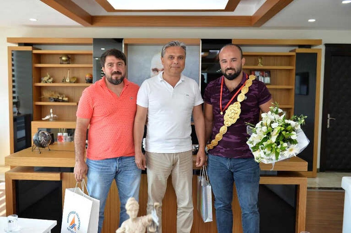 Başpehlivan Okulu, Başkan Uysal\'ı Ziyaret Etti