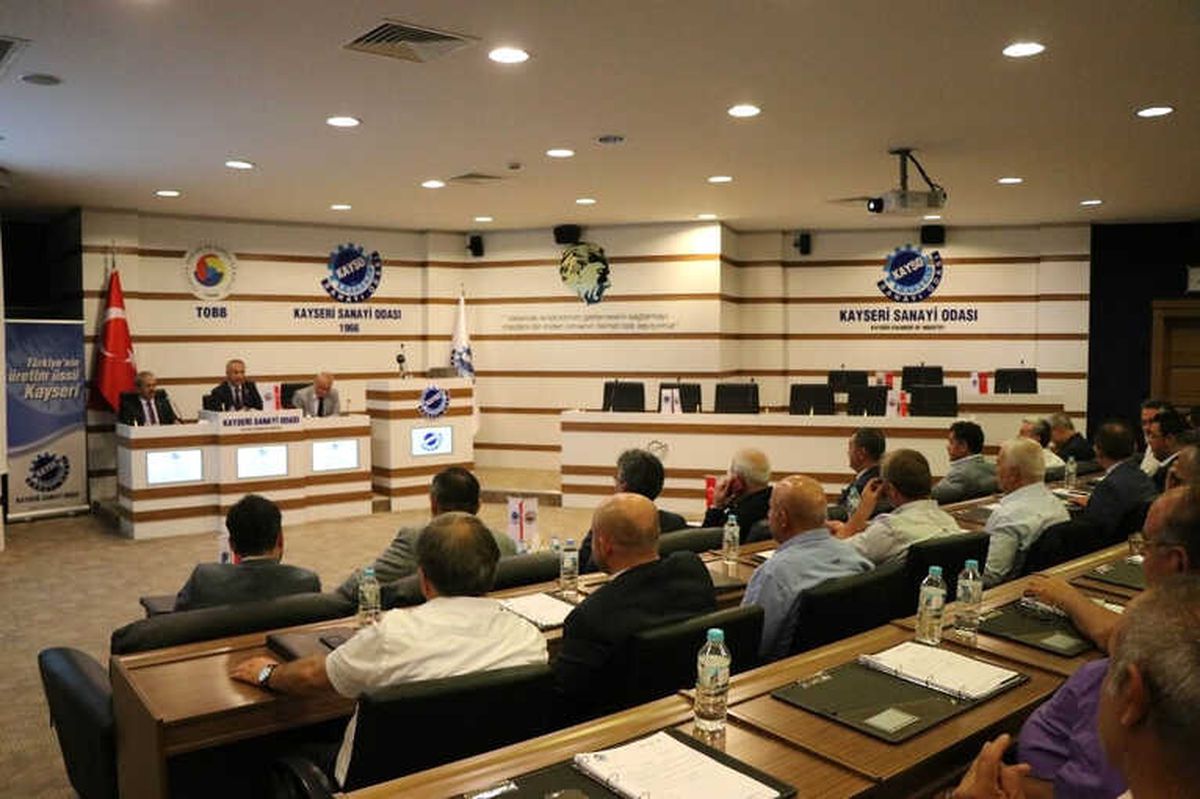Büyüksimitçi: "Ciddi Bir Değişim ve Dönüşüme İhtiyacımız Var"