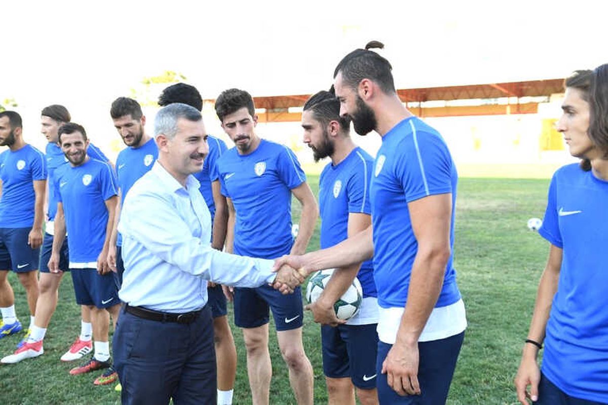 Çınar\'dan Yeşilyurt Belediyespor\'a Moral Ziyareti