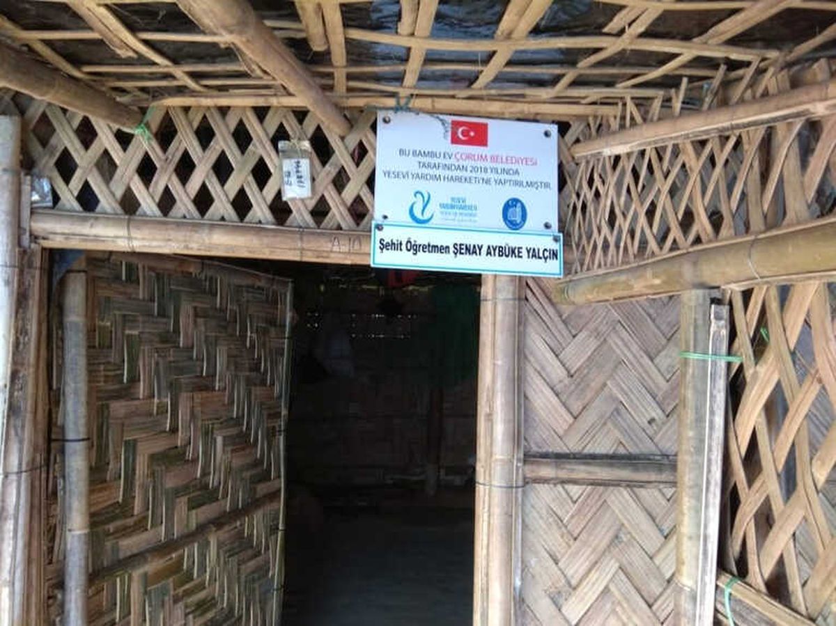 Çorum Belediyesi\'nden Arakanlı Mültecilere Bambu Ev