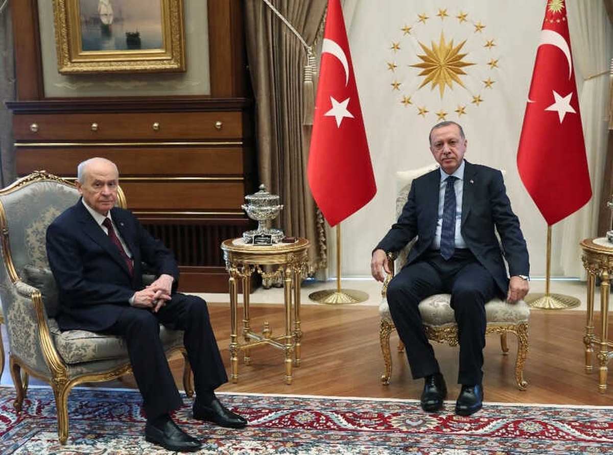 Cumhurbaşkanı Recep Tayyip Erdoğan, MHP Genel Başkanı Devlet Bahçeli\'yi Cumhurbaşkanlığı...