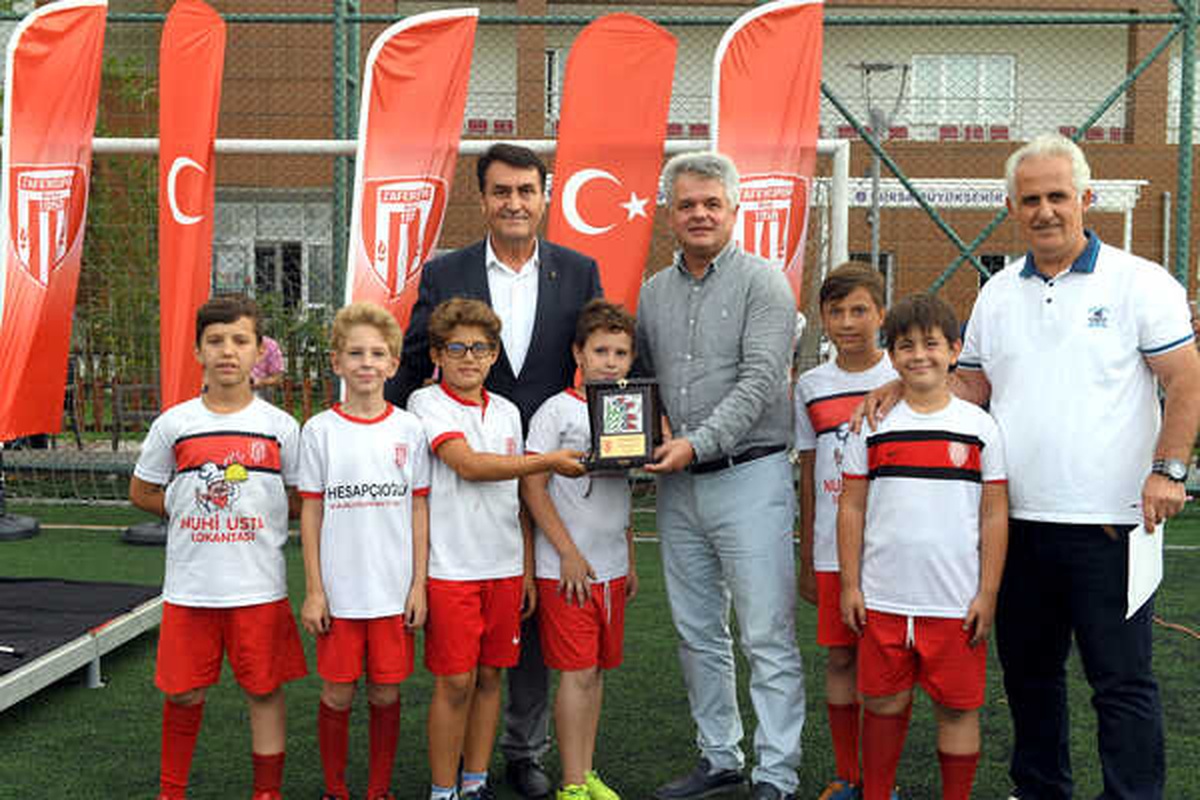 Dündar: "Spor Yatırımlarında Sınırları Aştık"