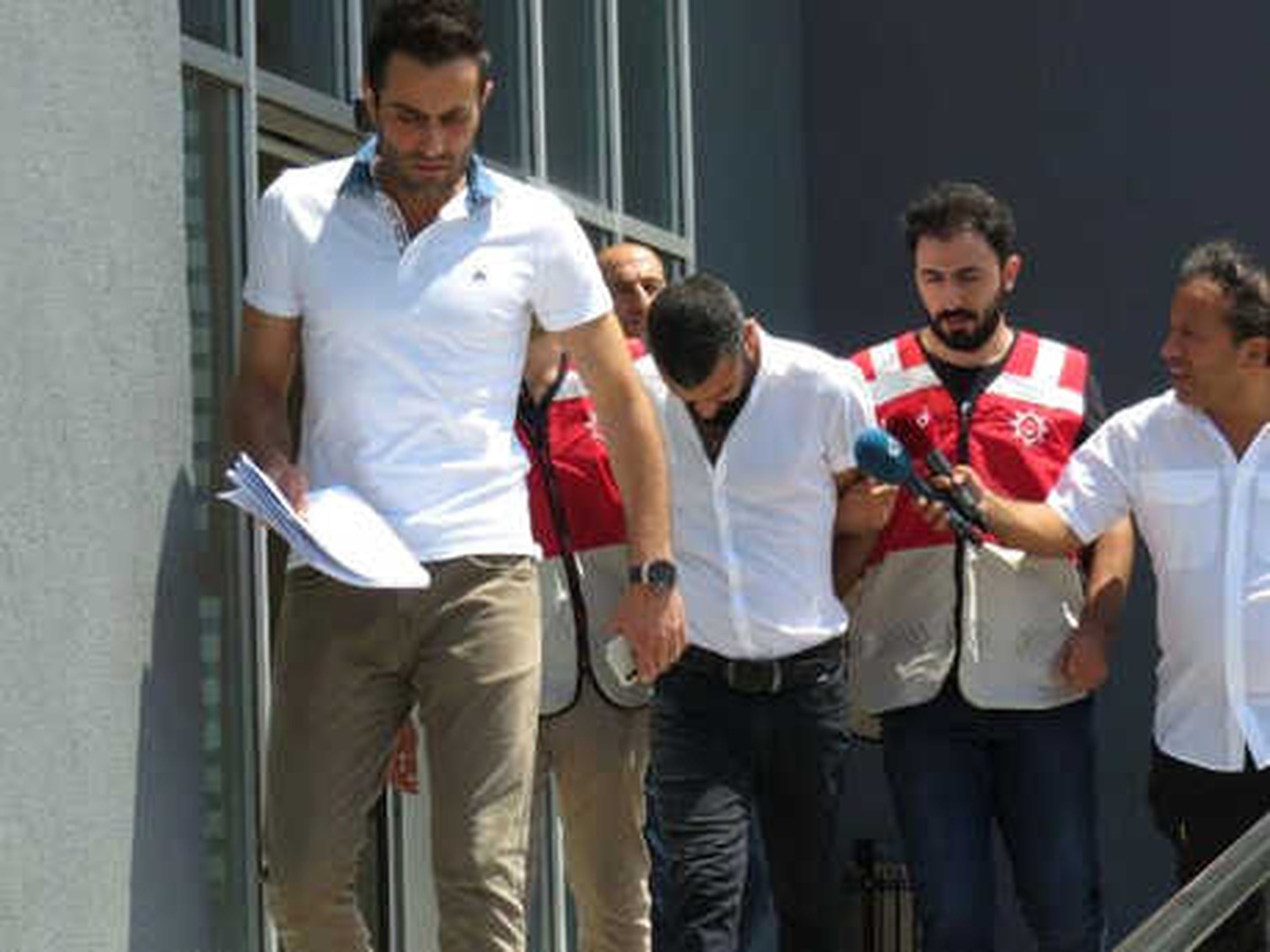 Ek Bilgi ve Fotoğraflarla// Ataşehir\'de Uyuşturucu Serasına Baskın