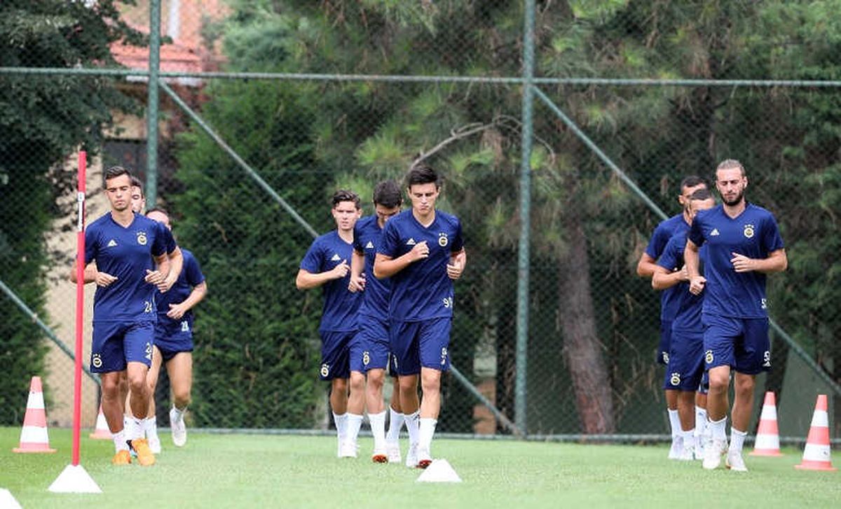Fenerbahçe\'de Hazırlıklar Sürüyor