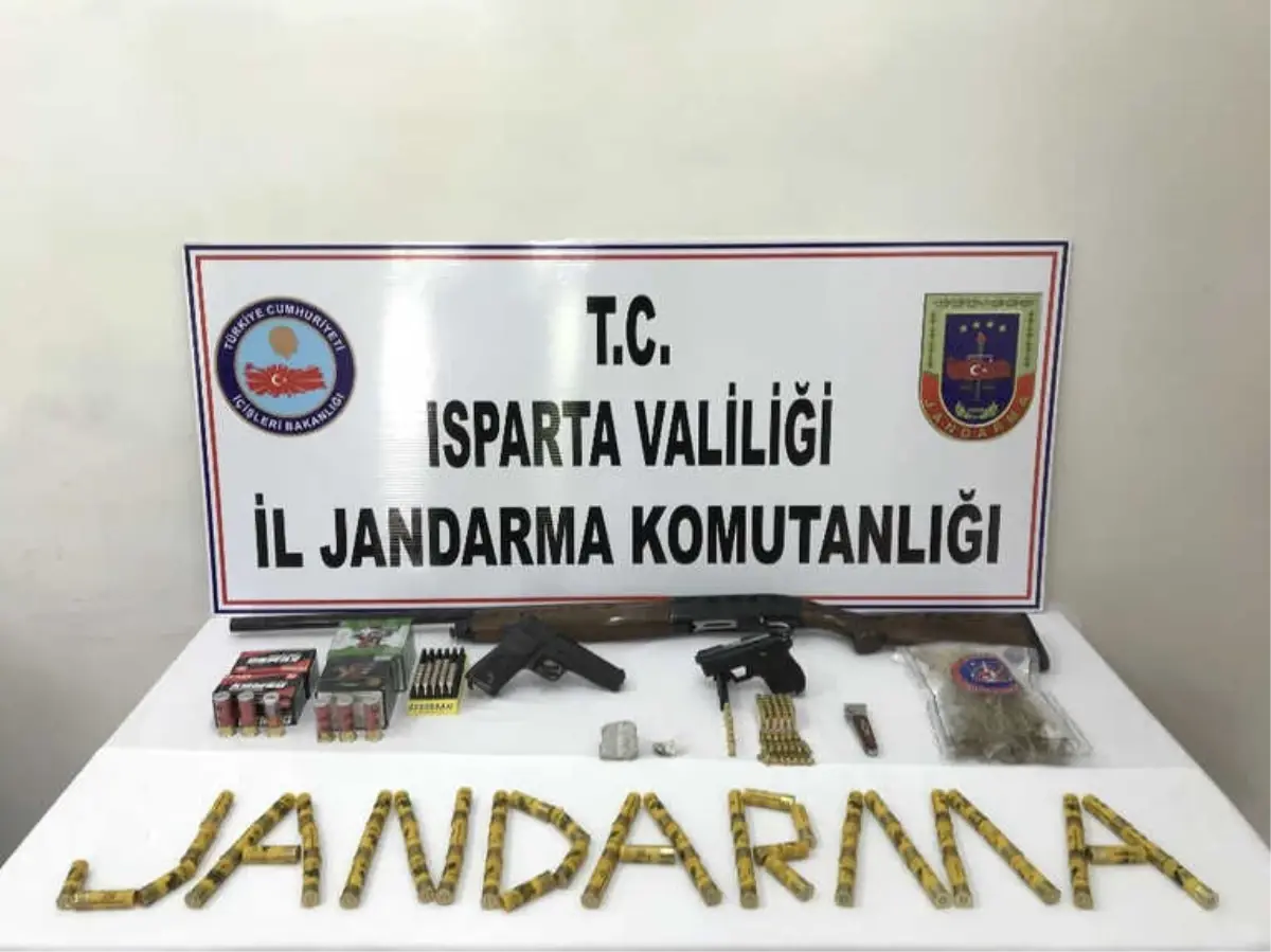 Jandarmanın Zehir Operasyonunda Uyuşturucu Madde, Silah ve Mühimmat Ele Geçirildi