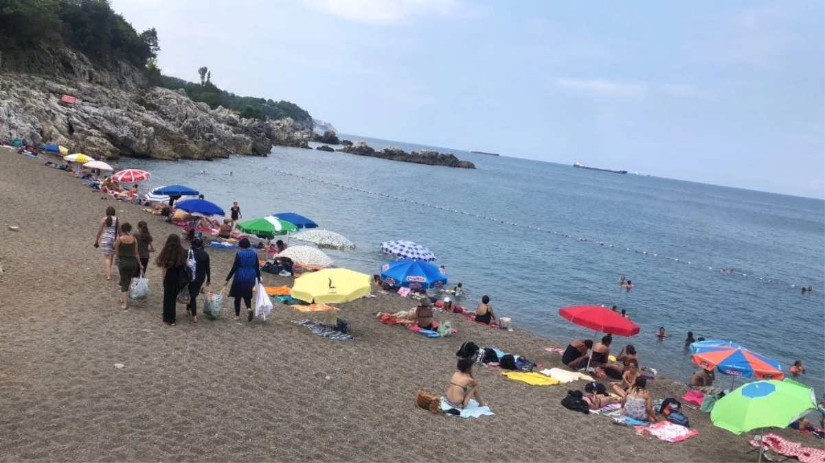Kapuz Plajı\'nda Kadınlar Günü Etkinliği Başladı