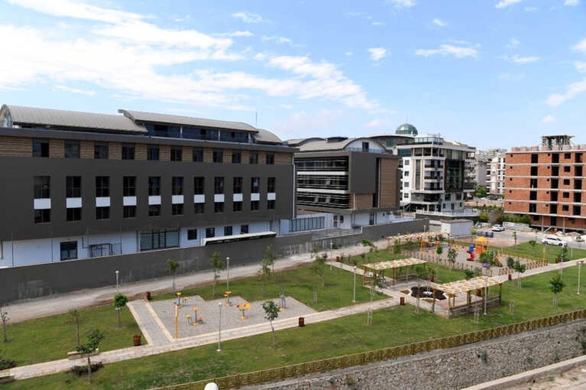 Konyaaltı Belediyesi\'nden Uncalı Mahallesi\'ne Modern Park