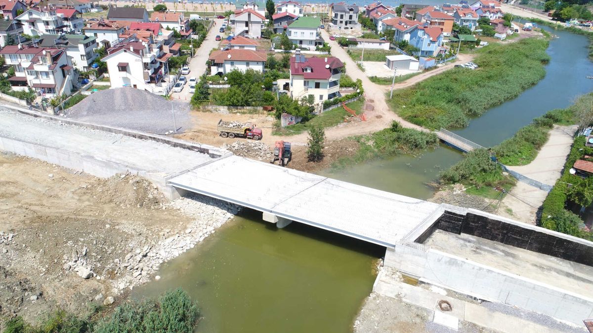Kumcağız Deresi\'ne Yeni Köprü Yapılıyor