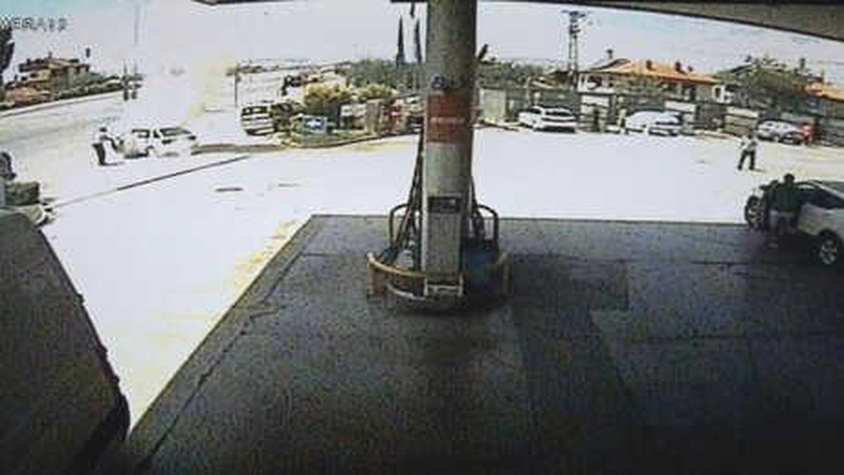 Lpg Doldurulan Otomobil Alev Aldı