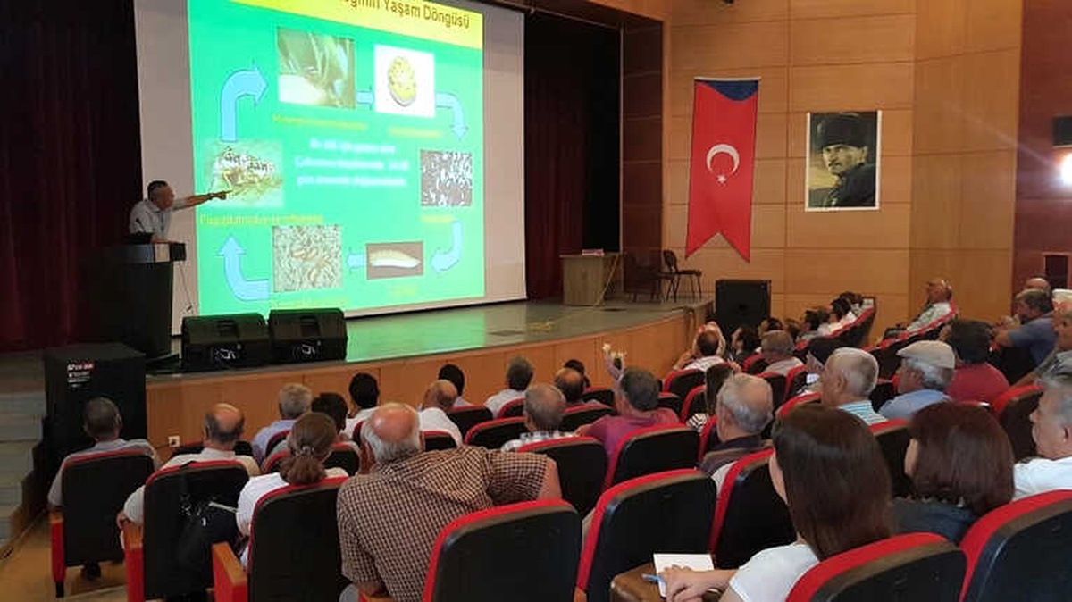 Mersin\'de \'Akdeniz Meyve Sineği ve Sirke Sineği ile Mücadele\' Konferansı