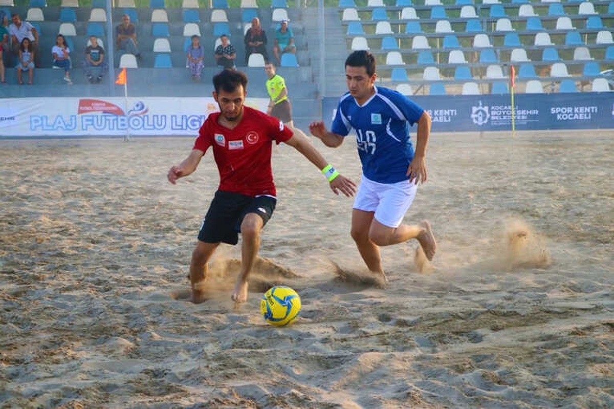 Plaj Futbolu Ligi\'nde Bol Gollü Açılış