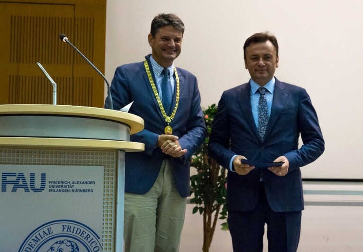 Rektör Prof. Dr. Şenocak\'a Almanya\'da Onursal Doktora Unvanı Verildi