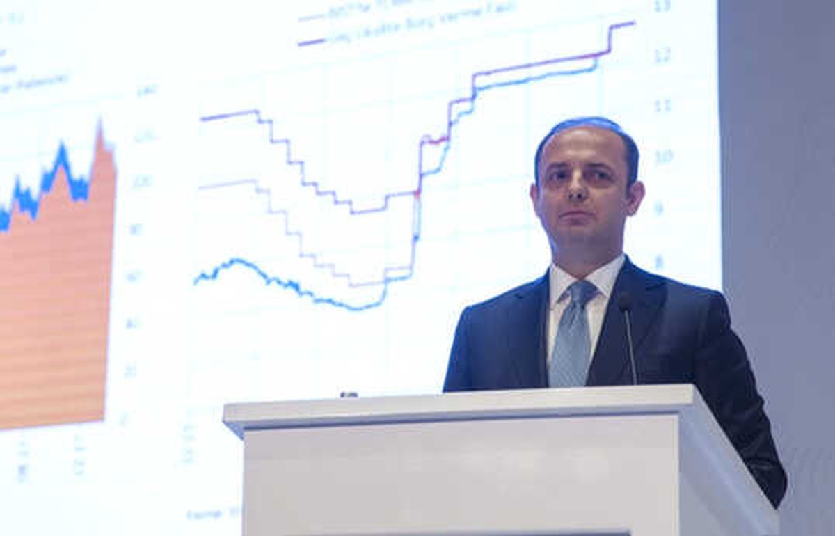Tcmb Başkanı Çetinkaya, Enflasyon Raporunu Açıklıyor